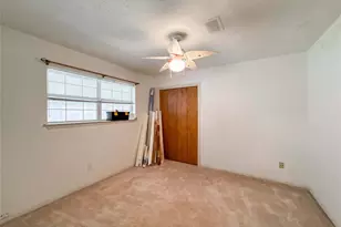 2109 E Linwood Oaks St, Pearland, TX 77581 - Photo 17