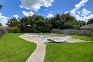 2109 E Linwood Oaks St, Pearland, TX 77581 - Photo 27