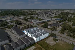 7737 Hammerly Blvd, Houston, TX 77055 - Photo 3