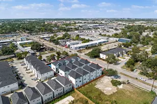 7737 Hammerly Blvd, Houston, TX 77055 - Photo 35