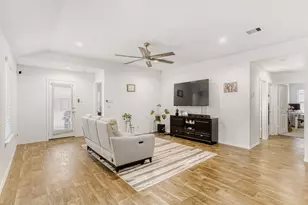 5318 Shady Olive St, Katy, TX 77449 - Photo 5