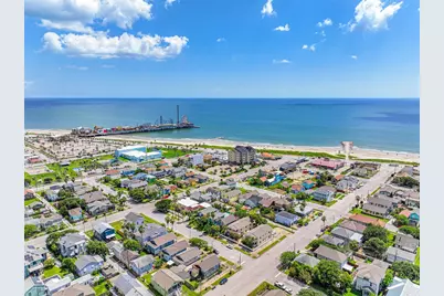 2917 Avenue Q 1/2, Galveston, TX 77550 - Photo 47