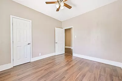 2917 Avenue Q 1/2, Galveston, TX 77550 - Photo 27
