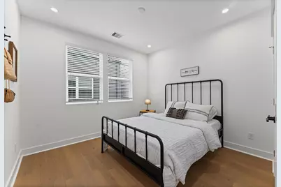 412 Neyland Street #D, Houston, TX 77022 - Photo 23