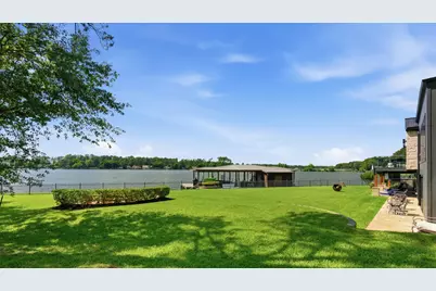 15721 Lakeway Drive, Willis, TX 77318 - Photo 41