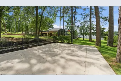 15721 Lakeway Drive, Willis, TX 77318 - Photo 9