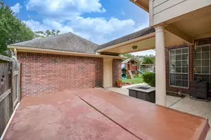 1003 Clarenda Falls Dr, Sugar Land, TX 77479 - Photo 37