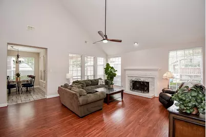 1003 Clarenda Falls Drive, Sugar Land, TX 77479 - Photo 11