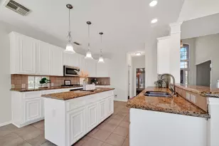 10023 Katherine Ct, Houston, TX 77089 - Photo 11