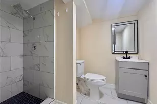 27 Norwood St, Houston, TX 77011 - Photo 15