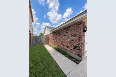 2802 Skelton Drive, Houston, TX 77067 - Photo 15