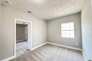6813 N Wayside Dr, Houston, TX 77028 - Photo 21