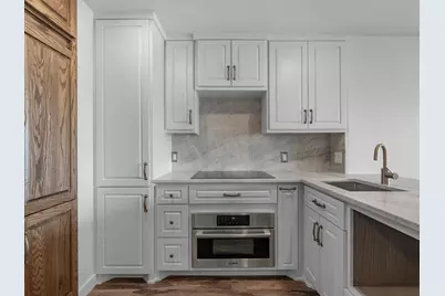 3600 Montrose Boulevard #1209, Houston, TX 77006 - Photo 5