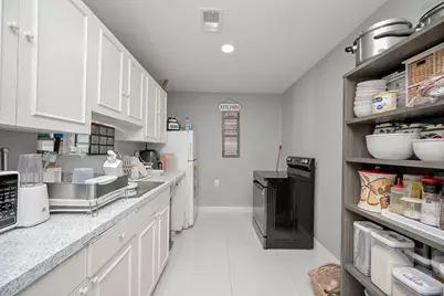 355 Skywood Drive, Houston, TX 77090 - Photo 17