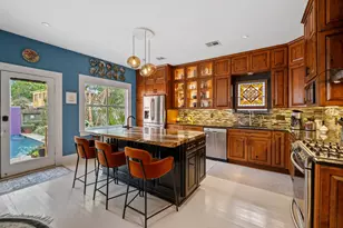 1911 Harold St, Houston, TX 77098 - Photo 9