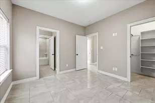160 Colonial Estates Dr, Bridge City, TX 77611 - Photo 11