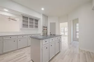 1015 Sugar Lakes Dr, Sugar Land, TX 77478 - Photo 15