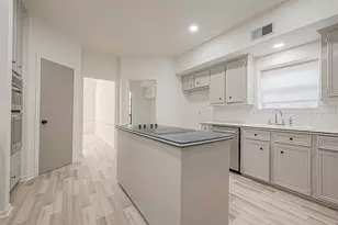1015 Sugar Lakes Dr, Sugar Land, TX 77478 - Photo 11