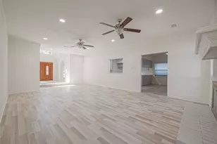 1015 Sugar Lakes Dr, Sugar Land, TX 77478 - Photo 7