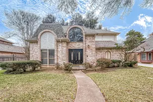 1015 Sugar Lakes Dr, Sugar Land, TX 77478 - Photo 1