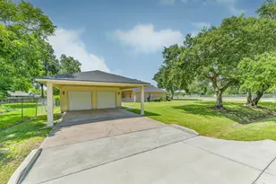 2401 Woody Rd, Pearland, TX 77581 - Photo 27