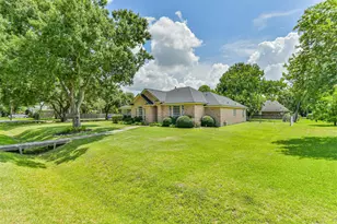 2401 Woody Rd, Pearland, TX 77581 - Photo 3