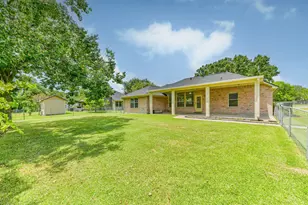 2401 Woody Rd, Pearland, TX 77581 - Photo 29