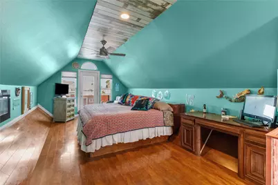 106 Isles End Road, Tiki Island, TX 77554 - Photo 15