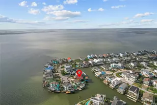 106 Isles End Rd, Tiki Island, TX 77554 - Photo 31