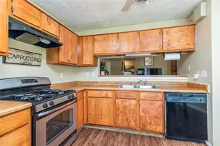 12210 Westwold Dr, Tomball, TX 77377 - Photo 9
