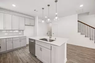 215 Pr Rdg Ln, Montgomery, TX 77356 - Photo 9