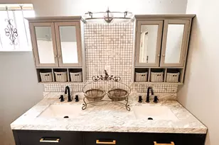 638 Kelly Ln, Angleton, TX 77515 - Photo 11