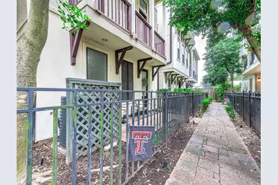 3205 Maxroy Street, Houston, TX 77008 - Photo 3