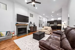 3205 Maxroy St, Houston, TX 77008 - Photo 11