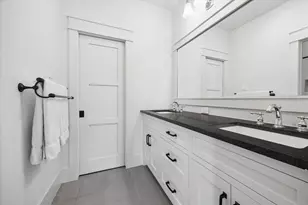 402 E 26th St, Houston, TX 77008 - Photo 25