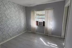 943 W 43rd St, Houston, TX 77018 - Photo 5