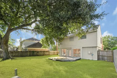 1555 Hillside Elm Street, Houston, TX 77062 - Photo 23