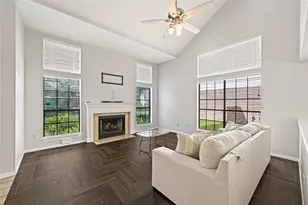 1555 Hillside Elm St, Houston, TX 77062 - Photo 3