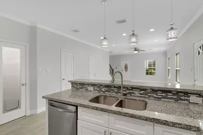 9032 Jutland Road, Houston, TX 77033 - Photo 11