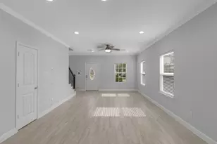 9032 Jutland Rd, Houston, TX 77033 - Photo 13