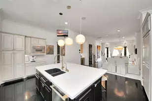 3711 Somerset Commons Ln, Houston, TX 77055 - Photo 15