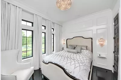 3711 Somerset Commons Lane, Houston, TX 77055 - Photo 9