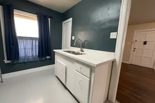 1552 Lombardy St, Houston, TX 77023 - Photo 11