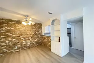 921 Wax Myrtle Ln, Houston, TX 77079 - Photo 5