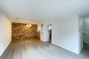 921 Wax Myrtle Ln, Houston, TX 77079 - Photo 7