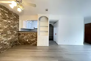 921 Wax Myrtle Ln, Houston, TX 77079 - Photo 3