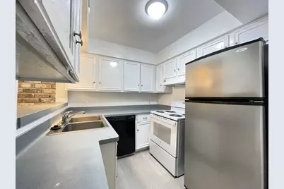 921 Wax Myrtle Lane, Houston, TX 77079 - Photo 11