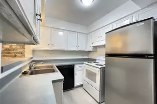 921 Wax Myrtle Ln, Houston, TX 77079 - Photo 11