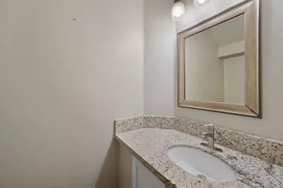 126 E Wilde Yaupon Circle, The Woodlands, TX 77381 - Photo 17