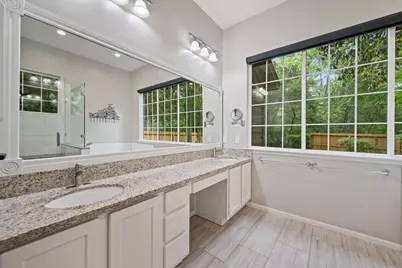 126 E Wilde Yaupon Circle, The Woodlands, TX 77381 - Photo 31